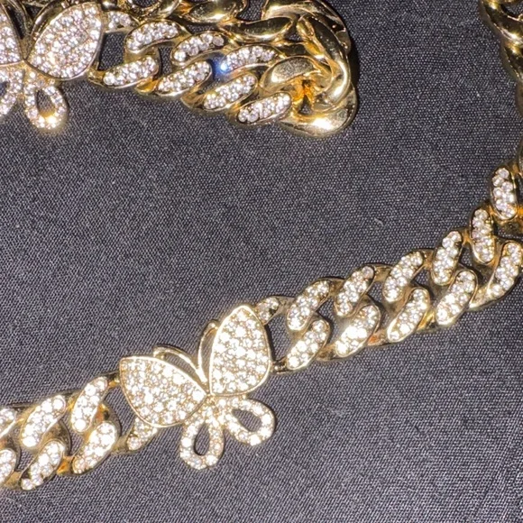 Gold Butterfly Necklace and Bracelet Set - Picture 5 of 6